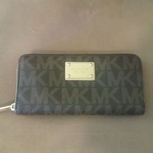 Michael Kors Jet Set Continental Logo Wallet Brown